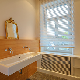 Luxuriöse Badezimmer mit Wohlfühlambiente | Tischlerei Dehner e.K.